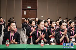 东航空姐亮相四叶草，专业礼仪服务助力第二届进博会