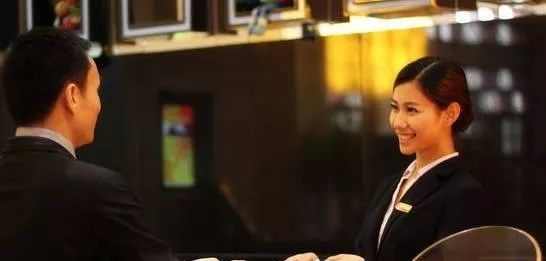 餐饮酒店服务礼仪180项 全面提升专业服务水平